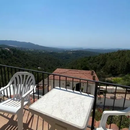 Maddy 9 Personas Сasa de vacaciones